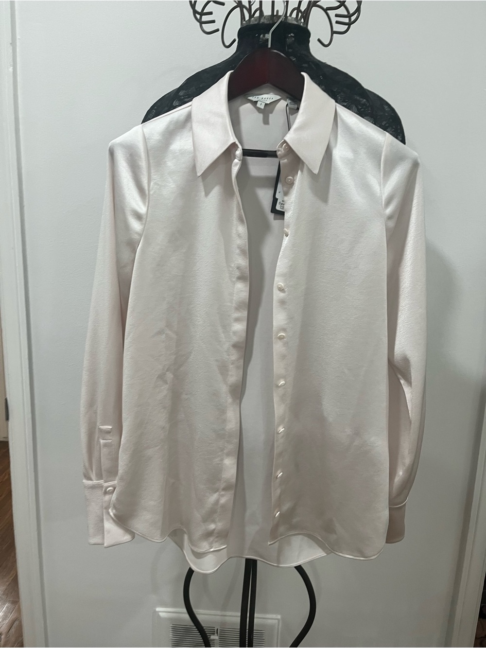 Ted Baker London Button-Up Shirt - Classic ladies blouse size one
